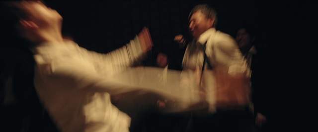 Video Reference: Gesture, Flash photography, Elbow, Event, Fun, Darkness, Performing arts, Music, Entertainment, Thumb