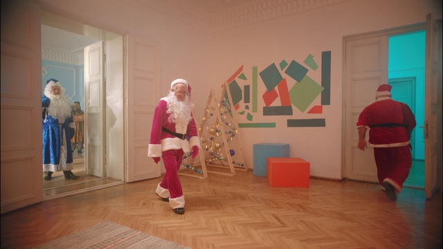 Video Reference: Blue, Entertainment, Interior design, Performing arts, Flooring, Art, Floor, Fun, Performance art, Event