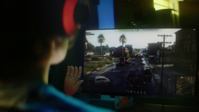 Video Reference: Window, Automotive lighting, Fun, Technology, Display device, Glass, Windshield, Darkness, Recreation, Room