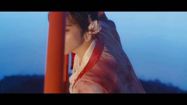 Video Reference: Hairstyle, Eye, Flash photography, Gesture, Sky, Eyelash, Black hair, Happy, Electric blue, Long hair