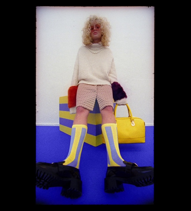 Video Reference: Arm, Shoulder, Human body, Knee, Sleeve, Flash photography, Art, Thigh, Rectangle, Fashion design