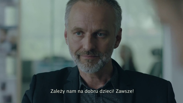 Video Reference: Forehead, Chin, Eyebrow, Smile, Beard, Jaw, Flash photography, Sleeve, Collar, Dress shirt