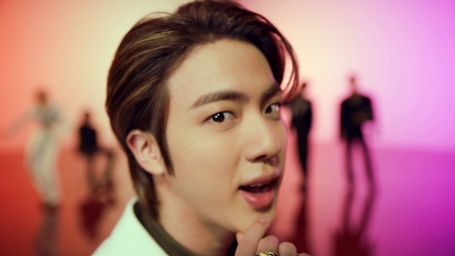 Video Reference: Forehead, Nose, Cheek, Skin, Lip, Chin, Eyebrow, Mouth, Eyelash, Ear