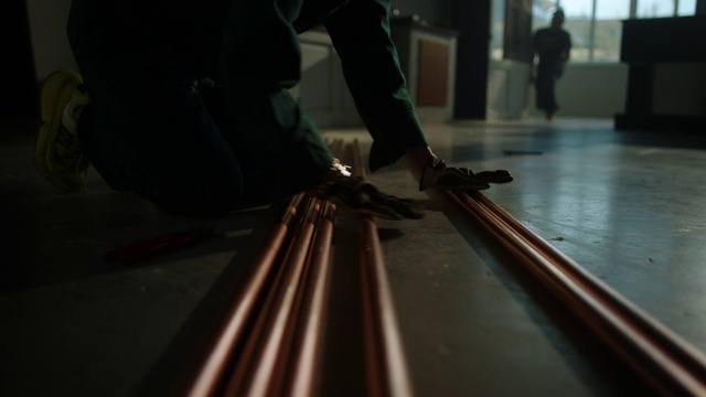 Video Reference: Escalator, Wood, Flooring, Floor, Automotive lighting, Hardwood, Glass, Recreation, Human leg, Automotive exterior