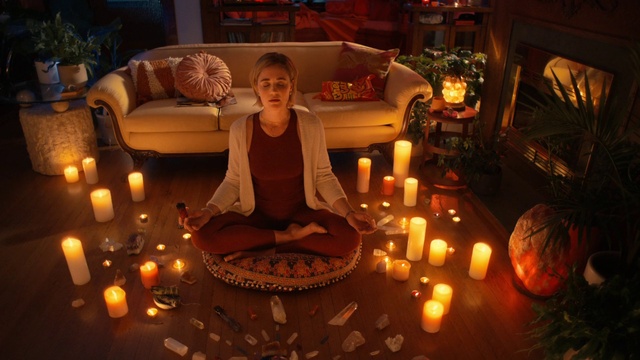 Video Reference: Candle, Wax, Decoration, Heat, Wheel, Plant, Event, Couch, Flame, Candle holder