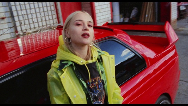 Video Reference: Photograph, Motor vehicle, Vehicle, Automotive lighting, Automotive design, Car, Fashion, Mode of transport, Street fashion, Automotive exterior