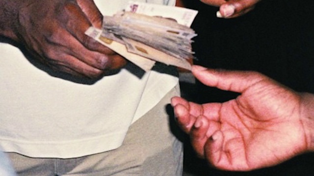 Video Reference: Hand, Gesture, Finger, Thumb, Nail, Wood, Natural material, Vein, Event, Publication