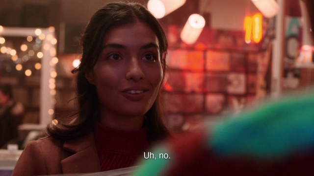 Video Reference: Lip, Smile, Flash photography, Happy, Black hair, Fun, Event, Midnight, Jewellery, Brown hair