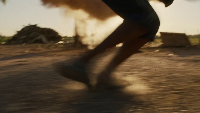 Video Reference: Atmosphere, Cloud, Leg, People in nature, Flash photography, Wood, Gesture, Asphalt, Sunlight, Heat
