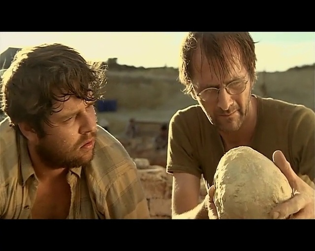 Video Reference: Forehead, Glasses, Hairstyle, Human body, Flash photography, Jaw, Neck, Temple, Happy, Vision care