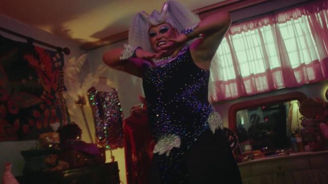 Video Reference: Purple, Performing arts, Pink, Artist, Music, Entertainment, Violet, Fashion design, Magenta, Fun