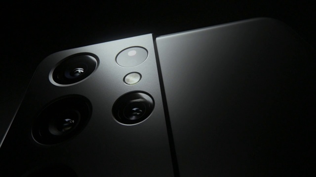 Video Reference: Communication Device, Gadget, Rim, Automotive design, Audio equipment, Circle, Auto part, Metal, Titanium, Aluminium