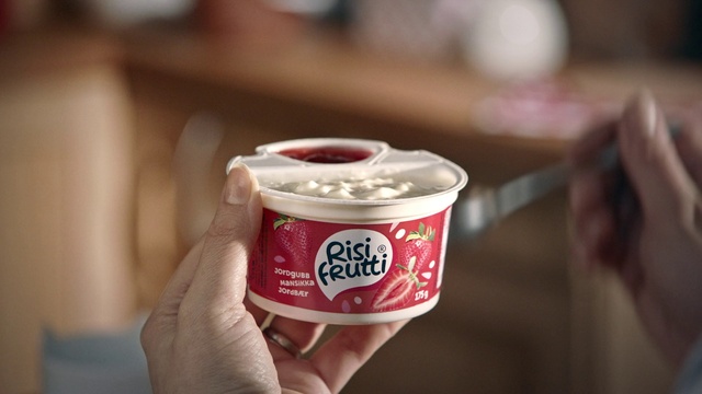 Video Reference: Food, Drinkware, Cup, Fast food, Ingredient, Cuisine, Coffee cup, Drink, Dish, Cup