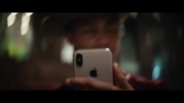 Video Reference: Mobile phone, Telephony, Portable communications device, Flash photography, Communication Device, Gesture, Mobile device, Eyelash, Finger, Thumb