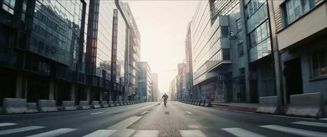Video Reference: Building, Daytime, Window, Infrastructure, Sky, Lighting, Road surface, Urban design, Neighbourhood, Asphalt