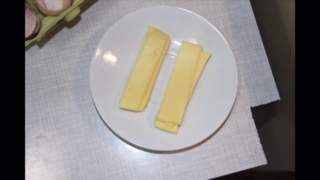 Video Reference: Food, Tableware, Dishware, Napkin, Plate, Ingredient, Rectangle, Serveware, Cuisine, Kitchen utensil