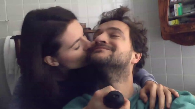 Video Reference: Forehead, Hair, Nose, Face, Cheek, Smile, Chin, Hairstyle, Mouth, Eyebrow