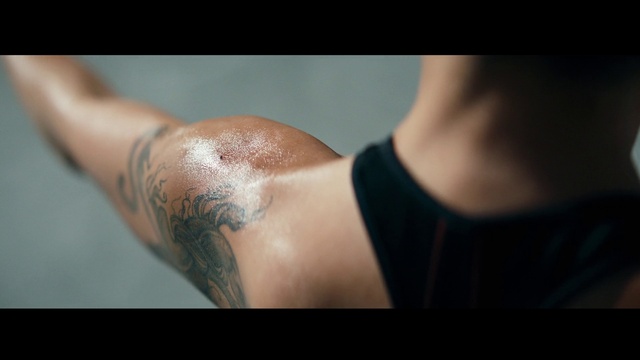 Video Reference: Joint, Arm, Shoulder, Neck, Sleeve, Elbow, Gesture, Temporary tattoo, Wrist, Cover-up