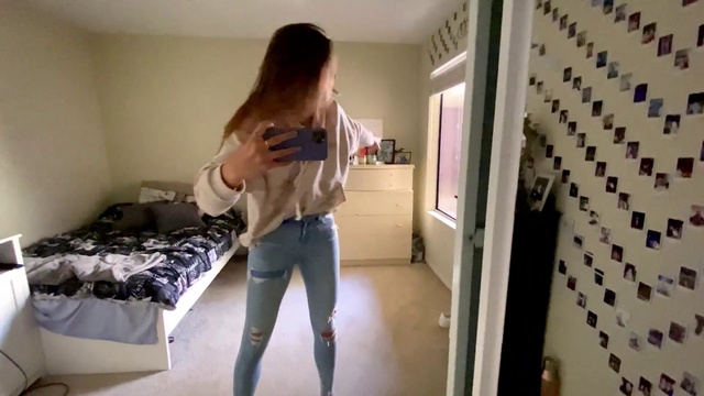 Video Reference: Shoulder, Leg, Comfort, Interior design, Waist, Knee, Flooring, Thigh, Floor, Trunk