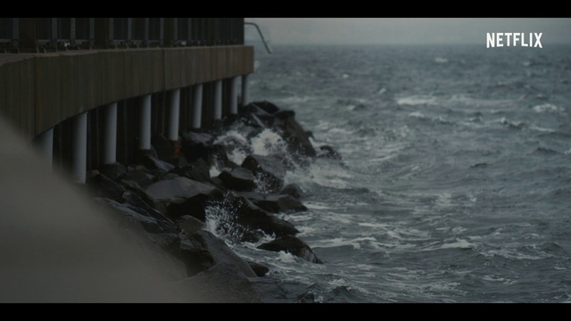 Video Reference: Water, Black-and-white, Atmospheric phenomenon, Wind wave, Horizon, Monochrome photography, Monochrome, Wind, Landscape, Rock