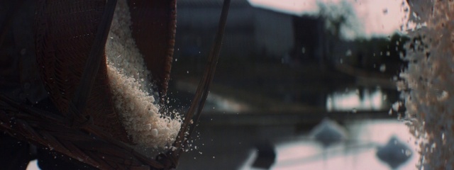 Video Reference: Window, Hood, Automotive lighting, Automotive tire, Automotive mirror, Bumper, Vehicle door, Rear-view mirror, Automotive exterior, Gas