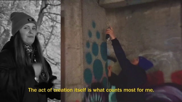 Video Reference: Flash photography, Gesture, Headgear, Tree, Happy, Cap, Jewellery, Event, Street fashion, Necklace