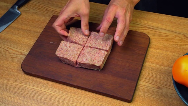 Video Reference: Hand, Food, Ingredient, Recipe, Tableware, Wood, Sanding block, Rectangle, Table, Cuisine