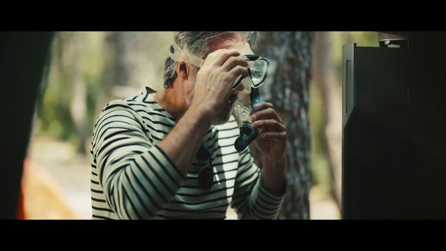 Video Reference: Photographer, Flash photography, Gesture, Happy, Cameras & optics, Eyewear, Street fashion, Font, Event, Music artist