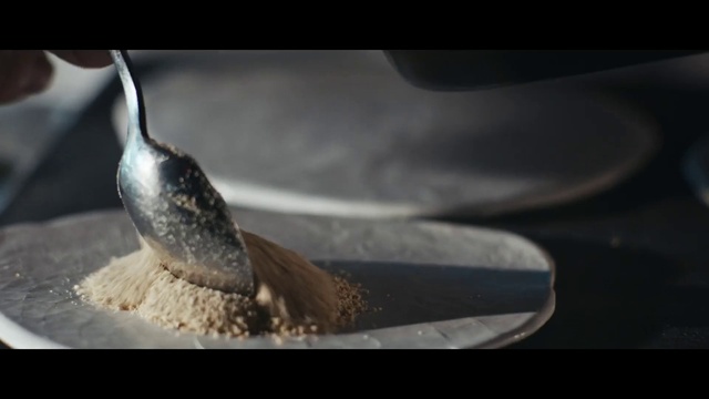 Video Reference: Snail, Liquid, Kitchen utensil, Snails and slugs, Terrestrial animal, Beak, Feather, Close-up, Indian cobra, Sea snail