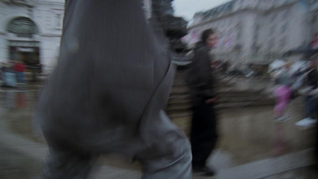 Video Reference: Gesture, Waist, Trunk, Chest, Thigh, Human leg, Elbow, Pedestrian, Road, Event