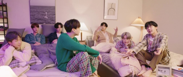 Video Reference: Clothing, Trousers, Leg, Comfort, Purple, Textile, Tartan, Leisure, Fun, Event