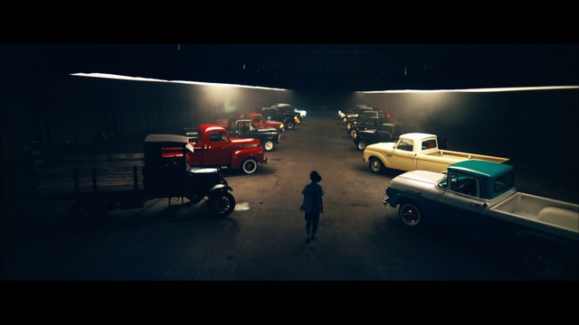 Video Reference: Tire, Wheel, Car, Land vehicle, Automotive lighting, Vehicle, Motor vehicle, Automotive design, Automotive tire, Mode of transport