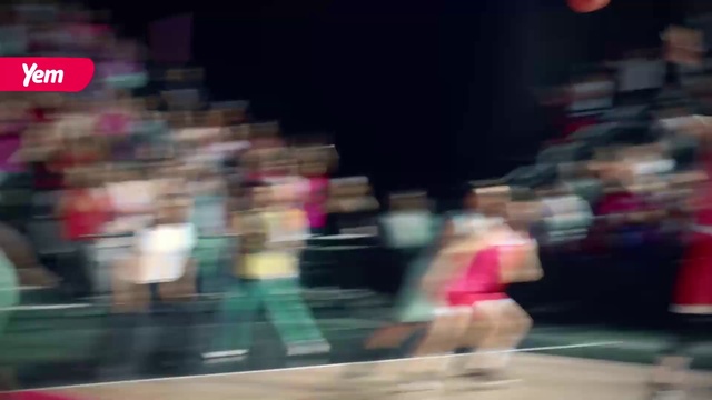 Video Reference: Pink, Sports uniform, Fun, Thigh, City, Magenta, Event, Sportswear, Road, Athlete