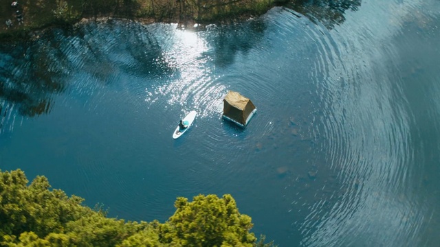 Video Reference: Water, Water resources, Boat, Azure, Nature, Watercraft, Lake, Body of water, Watercourse, Vehicle