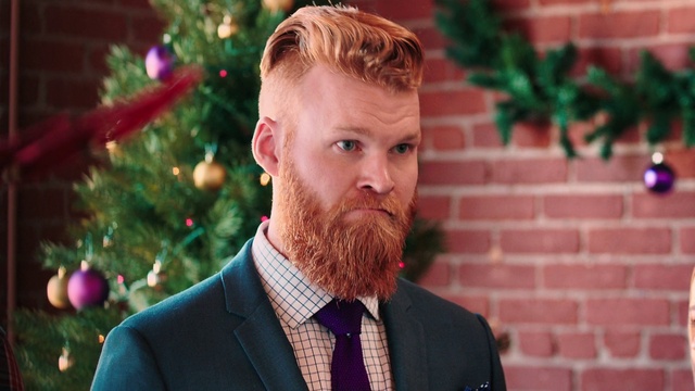 Video Reference: Forehead, Head, Lip, Chin, Hairstyle, Eye, Facial expression, Beard, Organ, Christmas tree