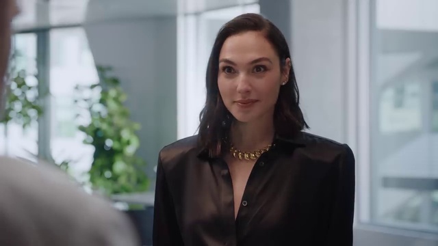 Video Reference: Plant, Sleeve, Smile, Blazer, Formal wear, White-collar worker, Spokesperson, Event, Jewellery, Long hair