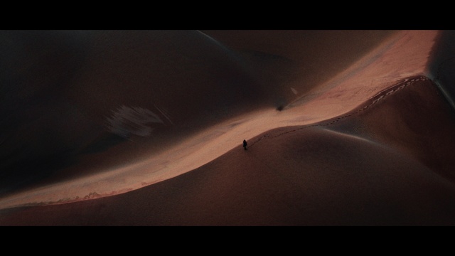 Video Reference: Cloud, Sky, Slope, Erg, Terrain, Singing sand, Tints and shades, Horizon, Natural landscape, Dune