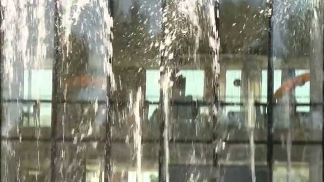 Video Reference: Water, Building, Liquid, Glass, Skyscraper, Facade, City, Transparent material, Reflection, Metal