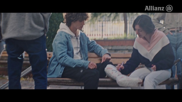 Video Reference: Flash photography, Sleeve, Gesture, Street fashion, Happy, Jacket, Fun, Event, Sitting, Conversation