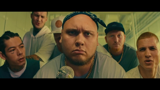 Video Reference: Forehead, Face, Nose, Head, Chin, Organ, Beard, Flash photography, Adaptation, People