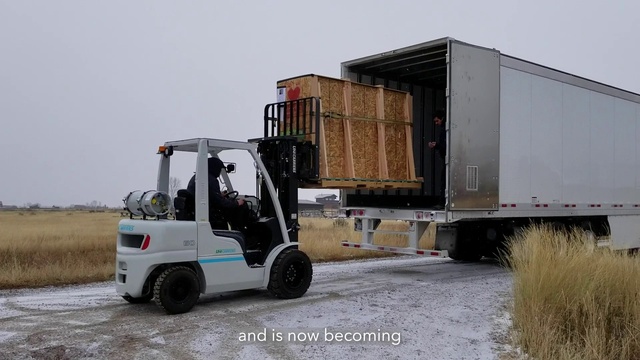 Video Reference: Wheel, Tire, Vehicle, Sky, Automotive tire, Plant, Tread, Asphalt, Truck, Rolling