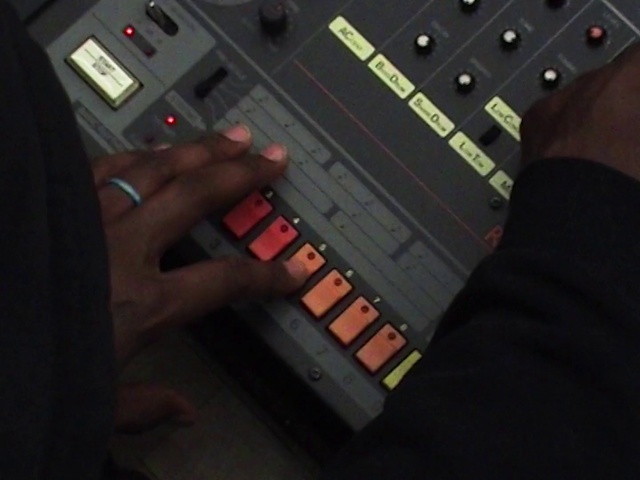 Video Reference: Musical instrument accessory, Musical instrument, Electronic instrument, Keyboard, Entertainment, Electronic musical instrument, Audio equipment, Nail, Machine, Electronic engineering