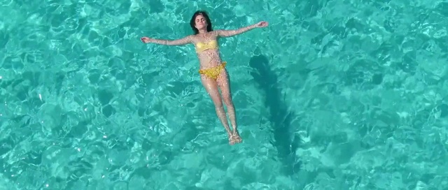 Video Reference: Water, Green, Azure, Swimwear, Happy, Thigh, Waist, People in nature, Aqua, Leisure