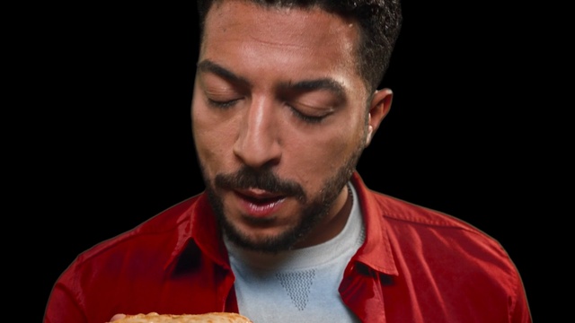 Video Reference: Nose, Mouth, Beard, Jaw, Food, Tableware, Facial hair, Food craving, Eyelash, Flash photography