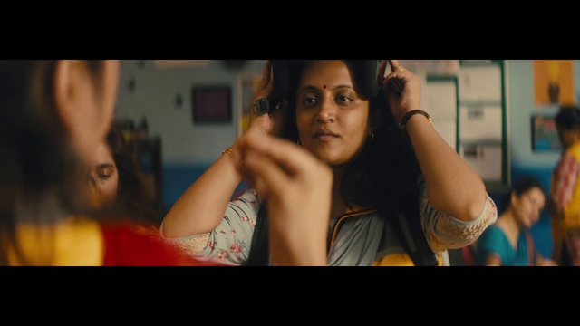 Video Reference: Eyebrow, Mouth, Eyelash, Flash photography, Happy, Gesture, Black hair, Fun, Friendship, Long hair