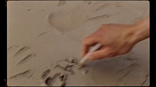Video Reference: Paint, Gesture, Art, Finger, Nail, Wood, Artist, Painting, Wrist, Thumb