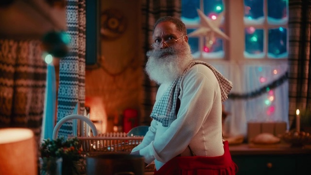 Video Reference: Fashion, Beard, Entertainment, Idiophone, Musician, Music, Eyewear, Fun, Performing arts, Electronic instrument