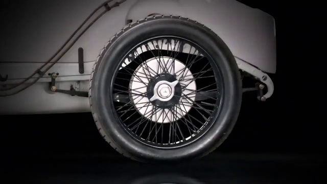 Video Reference: Tire, Wheel, Vehicle, Automotive lighting, Automotive tire, Car, Hood, Motor vehicle, Tread, Synthetic rubber