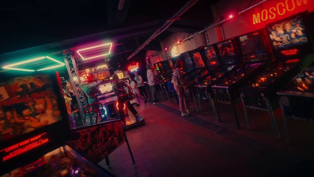 Video Reference: Purple, Entertainment, Magenta, Music, Visual effect lighting, Music venue, Technology, Fun, Event, Leisure