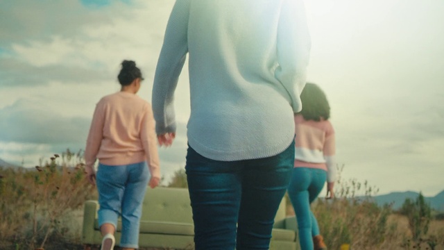 Video Reference: Cloud, Sky, Plant, Shoulder, People in nature, Shorts, Nature, Human, Happy, Sunlight